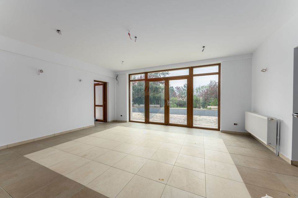 30 room House / Villa for rent