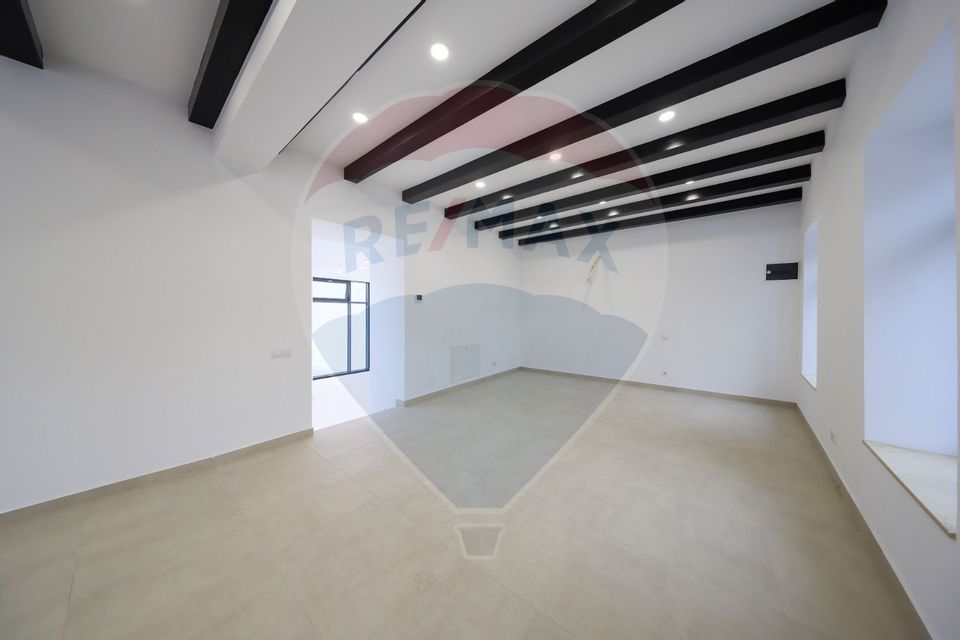 Constructie comerciala centrala P+2 -  funcțiuni mixte