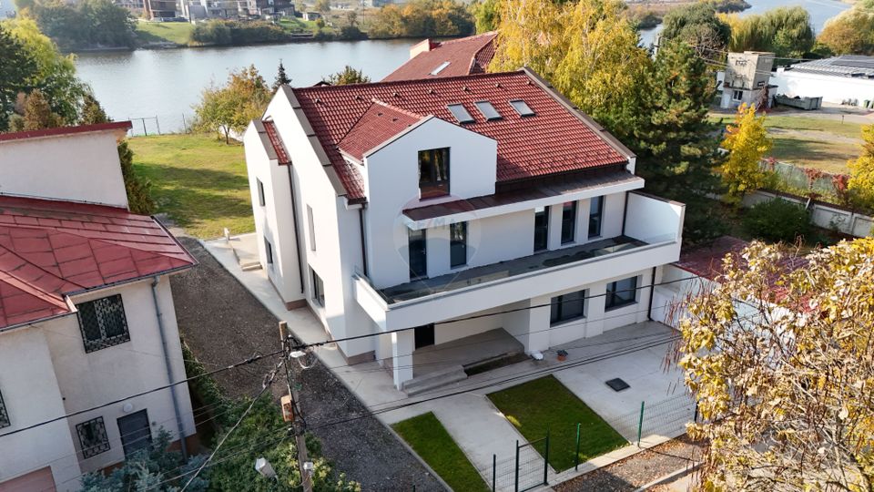 Villa 9 rooms, 520 sqm, Lake Mogosaia, 520 sqm