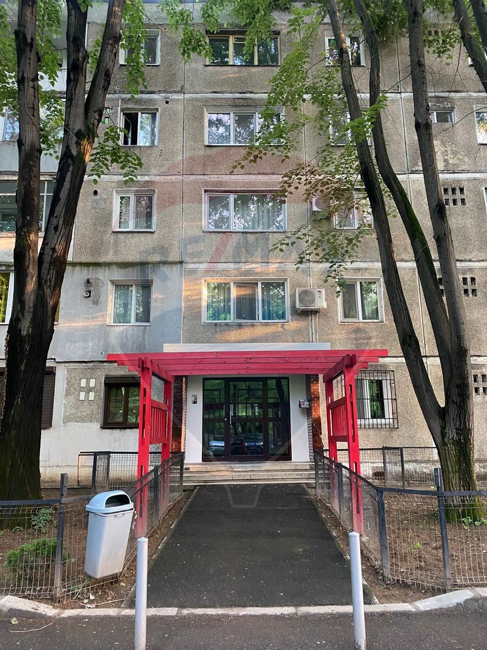 Apartament 3 camere de inchiriat în zona Brancoveanu