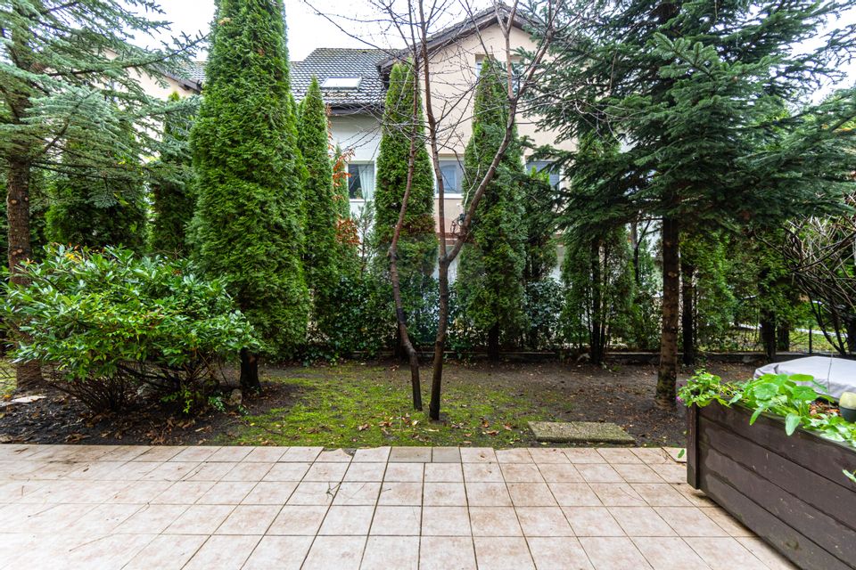 Apartament cu 6 camere de închiriat în zona Nouă – spațiu generos