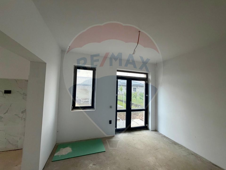 Casă/Duplex 4 camere Cernica