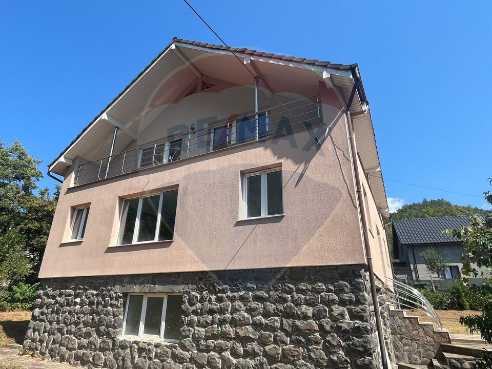 5 room House / Villa for sale