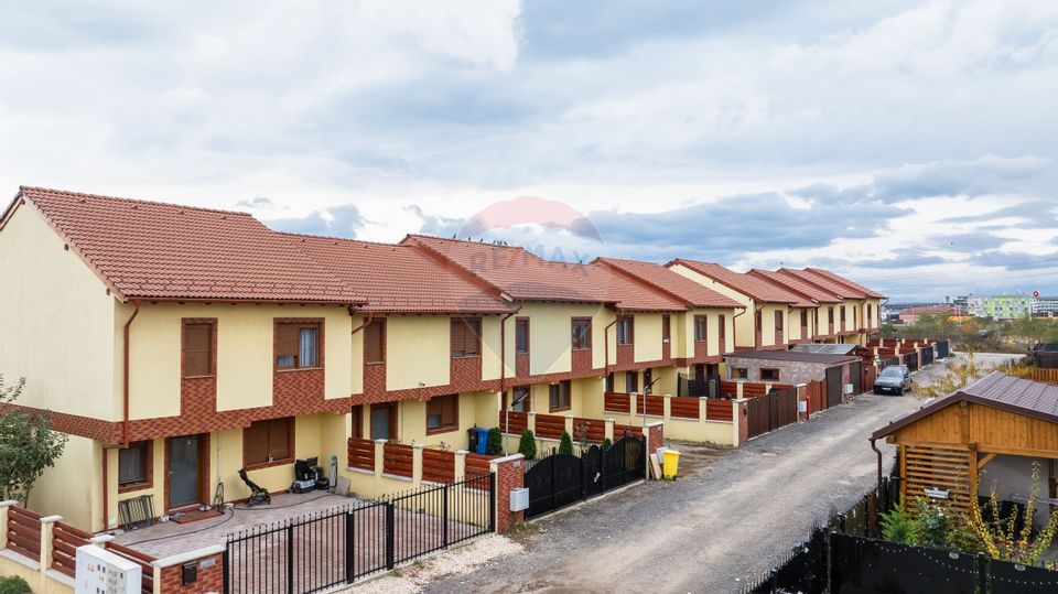 Comision 0 | Casă înșiruită de vânzare în Sânpetru