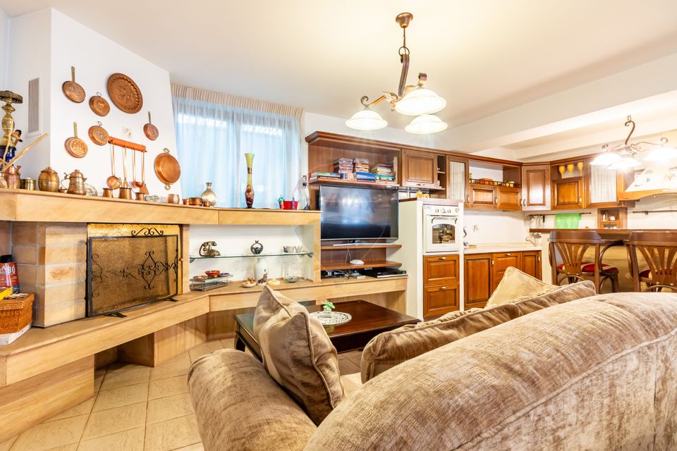 Vilă + casă de oaspeți + casă angajați | 12 camere | 530mp | Mogoșoaia