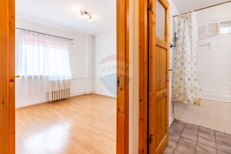 Apartament 2 camere decomandat de vânzare – Calea Moșilor