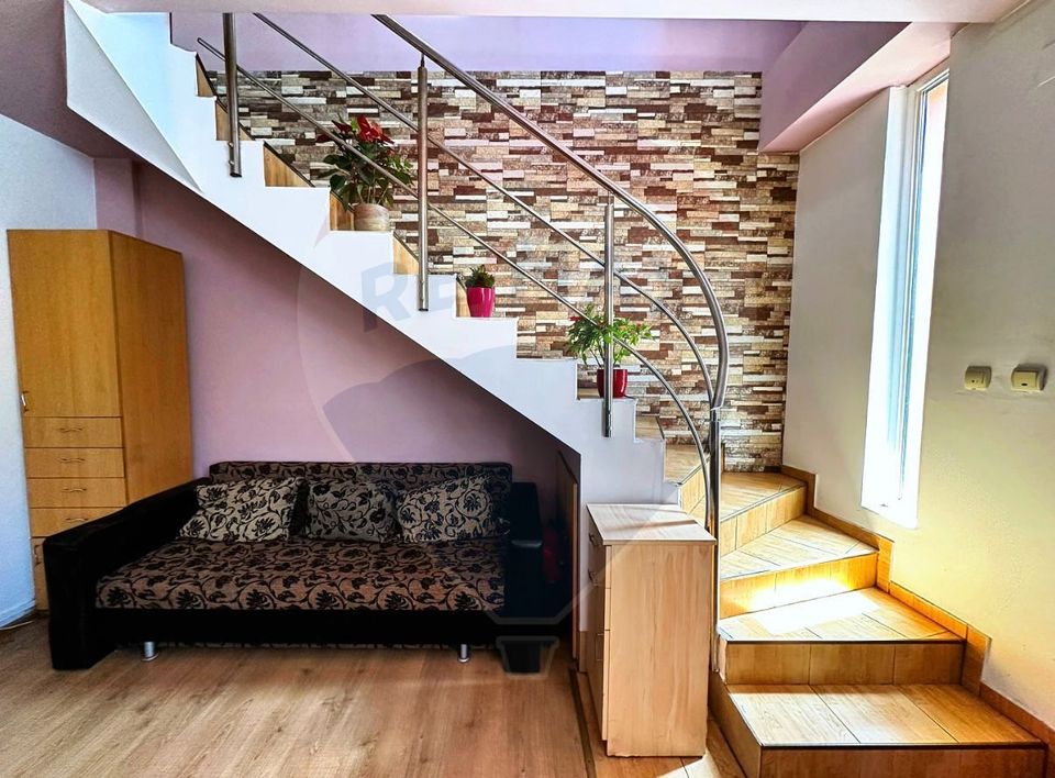 Casă / Vilă cu 5 camere de vânzare în zona Cetatii