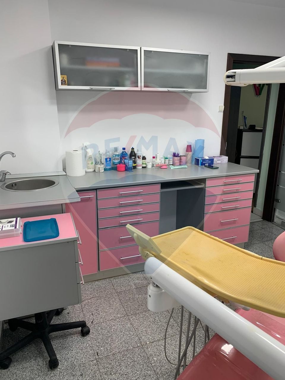 Rental of fully equipped dental office Dristor
