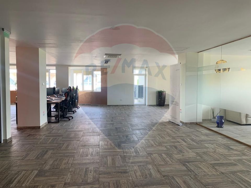 390sq.m Office Space for rent, Central area