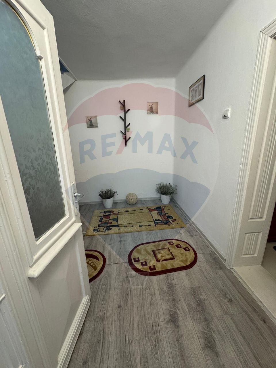 Casă / Vilă cu 7 camere de vânzare în zona Central