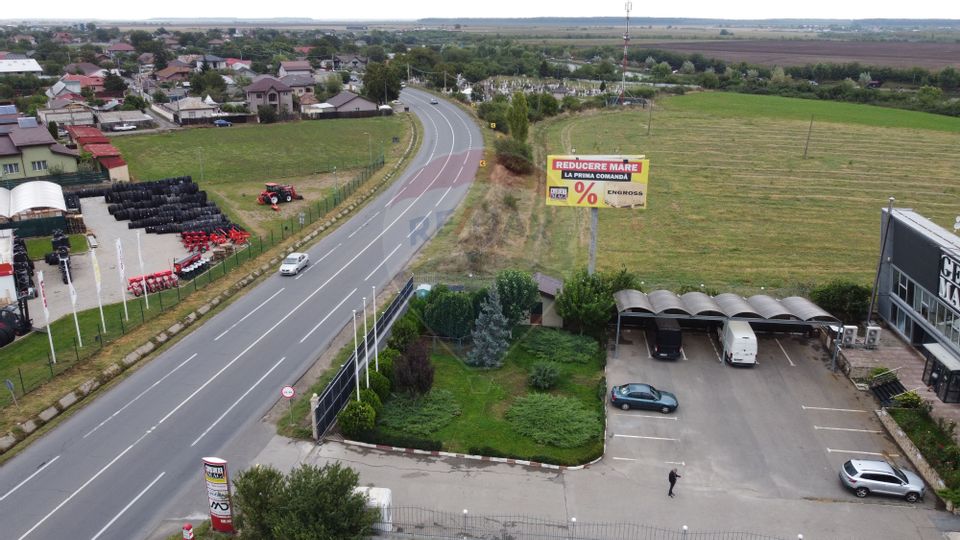 Industrial space, hall, logistics warehouse, showroom premium offices