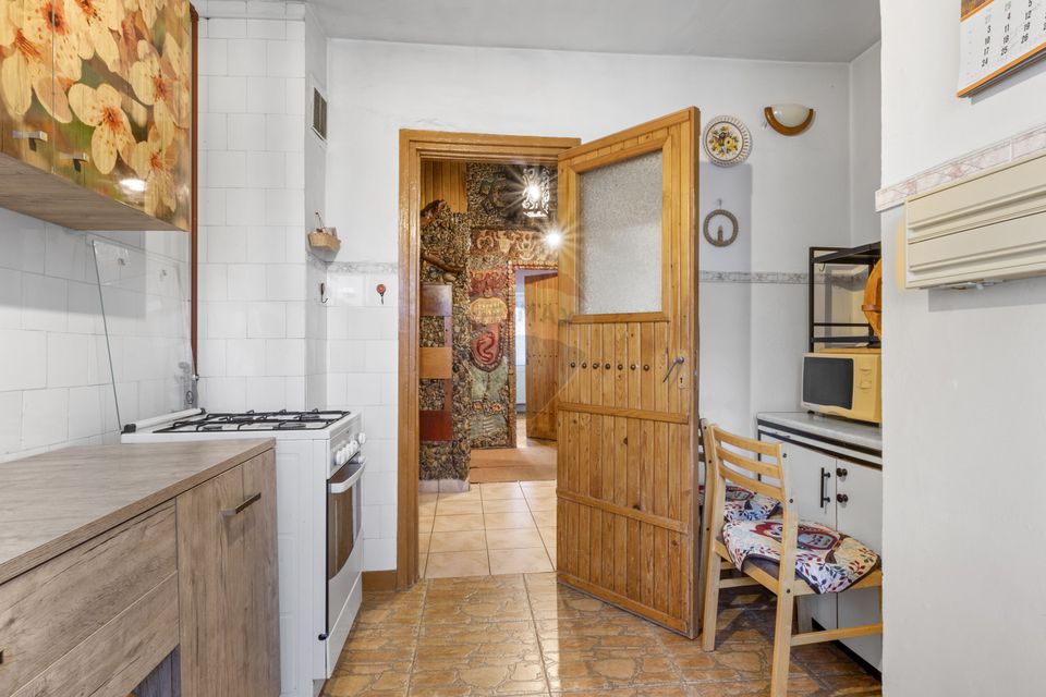 Apartament cu 3 camere de vânzare în zona Aurel Vlaicu