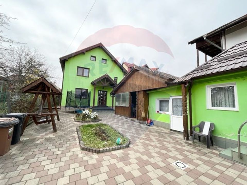 8 room House / Villa for sale, Central area