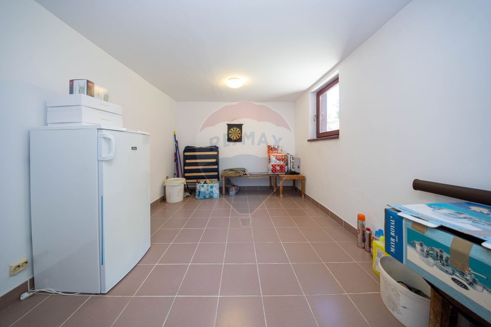 Vilă Moieciu, 375 mp util + teren 2.992 mp, View - Comision 0