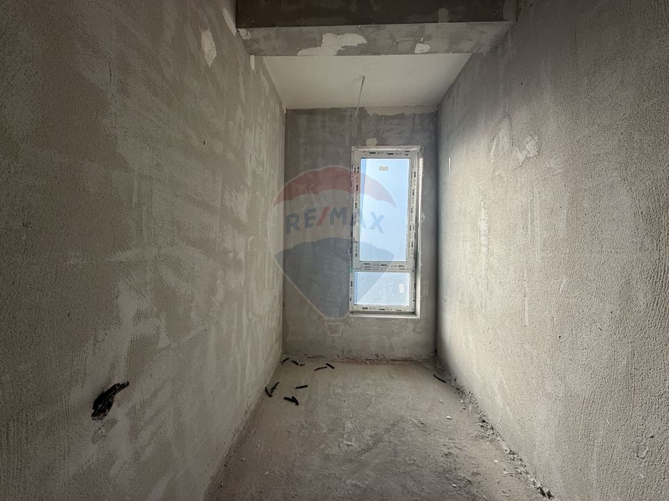 COMISION 0%-  Casă / Vilă cu 5 camere de vânzare semifinisata