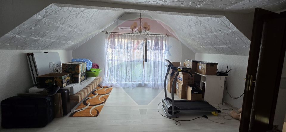 6 room House / Villa for sale