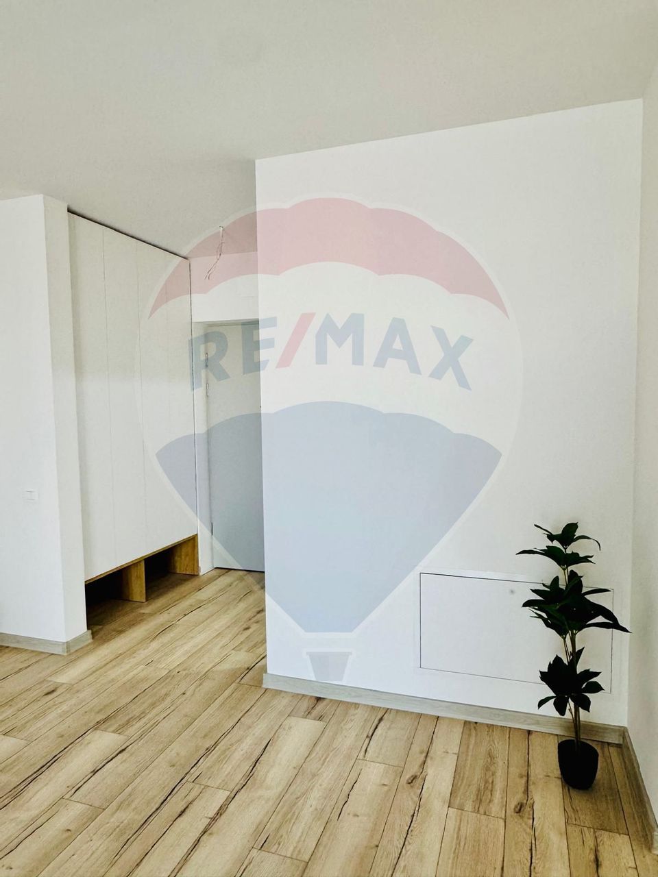 Apartament cu 3 camere de vânzare în zona Central