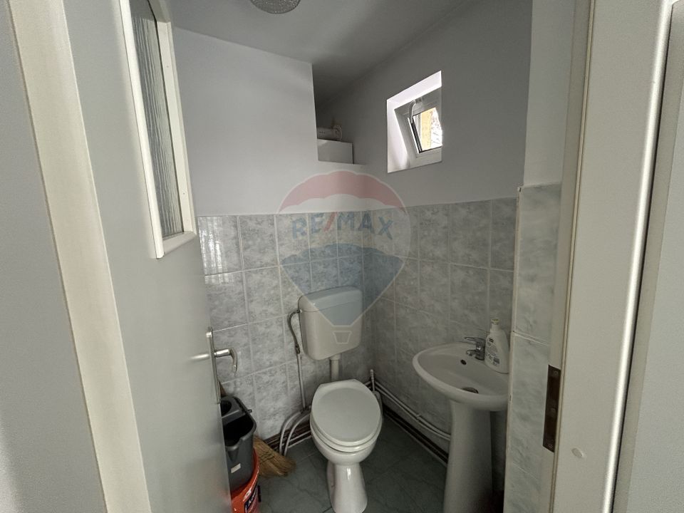 70sq.m Commercial Space for rent, Central area