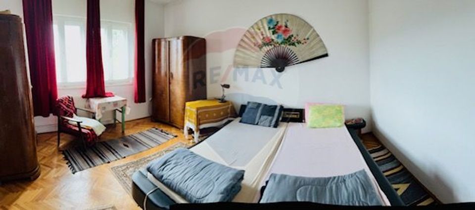 Casă / Vilă cu 7 camere de vânzare