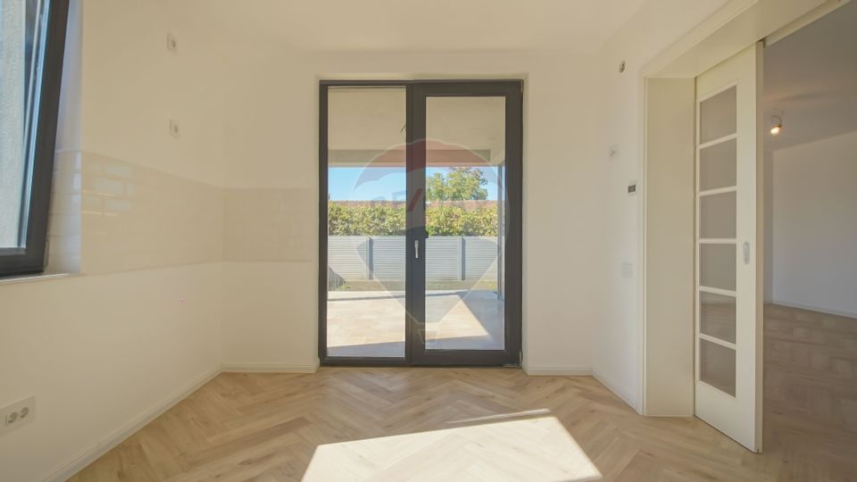 5 room House / Villa for sale