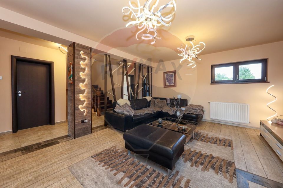 Casă unică, cartier Izvor – Str. Izvorului 10