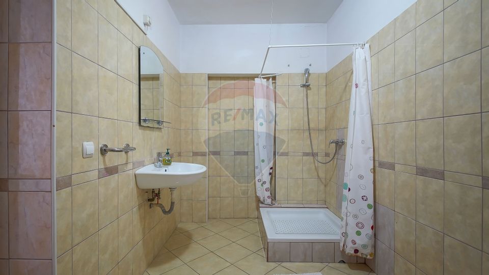 Vilă S+P+E+M | 878 mp utili | teren 1.404 mp | în Poiana Brașov