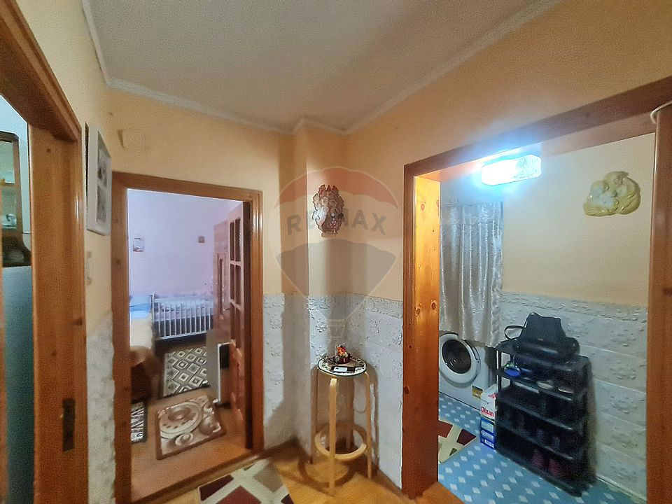 Apartament cu 2 camere de vânzare în zona Est