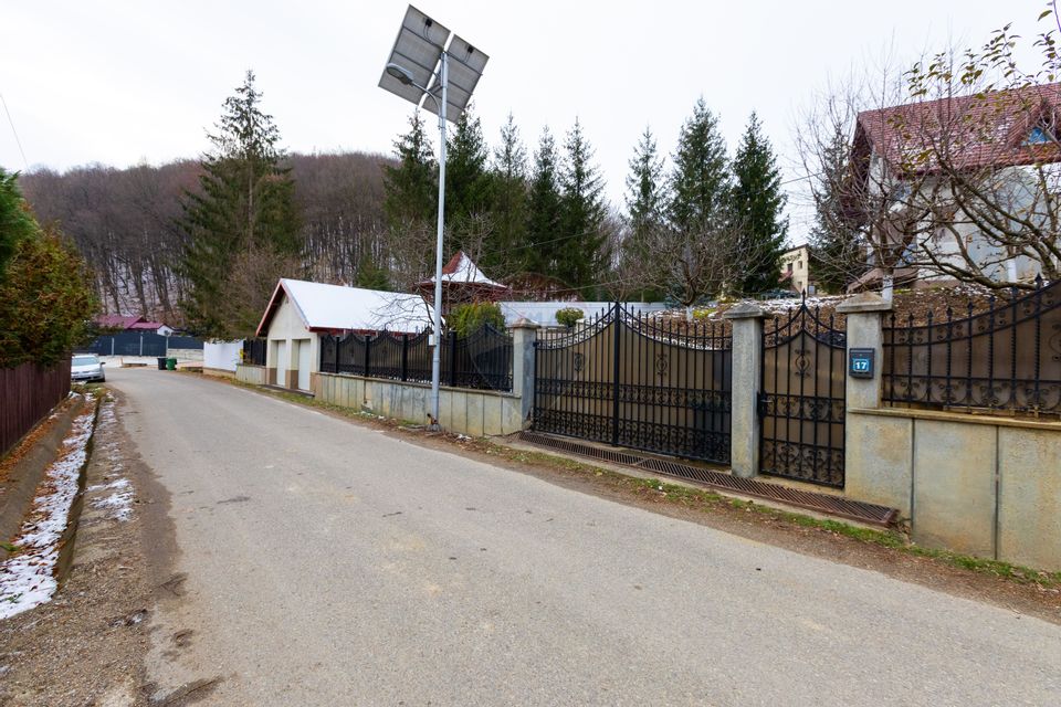 Casă / Vilă cu 5 camere lângă pădure în Luncani | Bacău - de vânzare