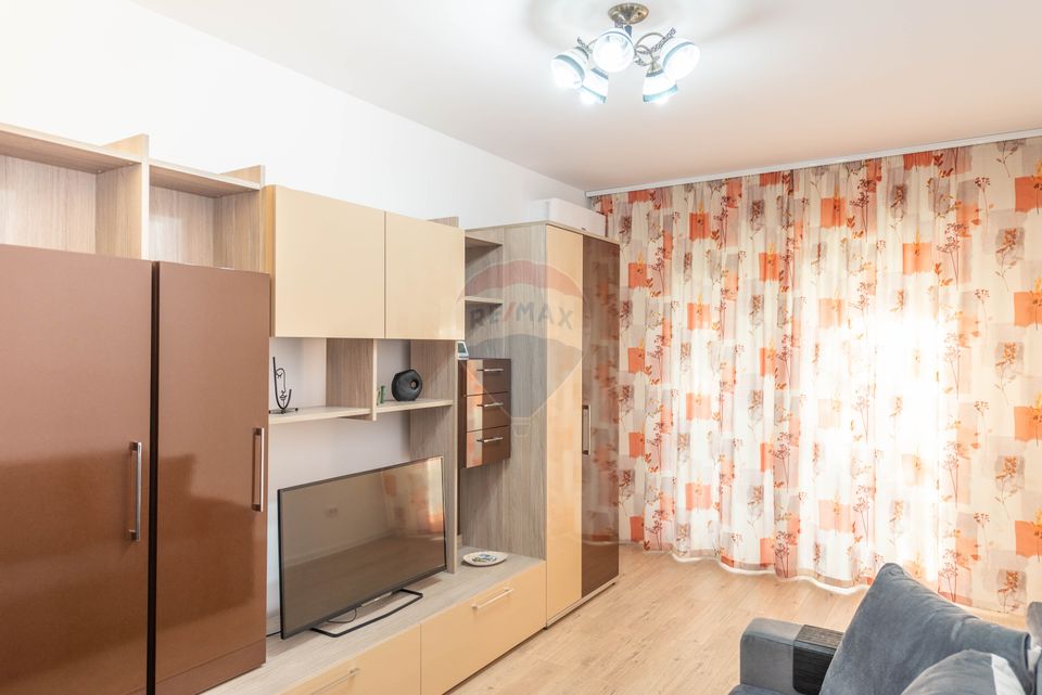 Garsoniera decomandata de inchiriat 41 mp Novum Politehnica