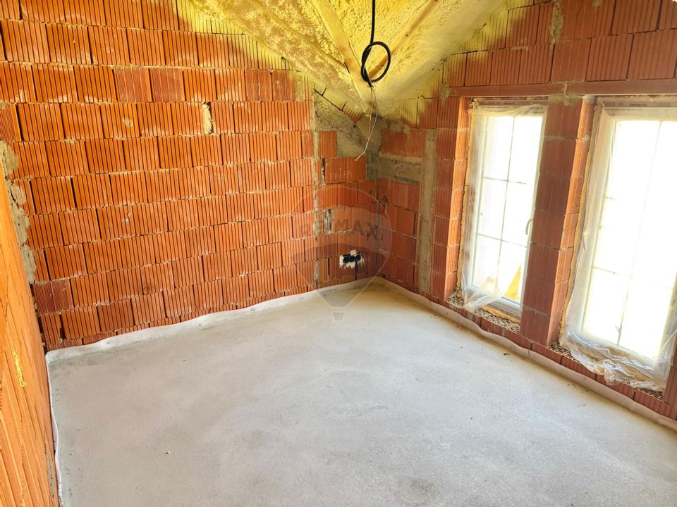 5 room House / Villa for sale, Central area