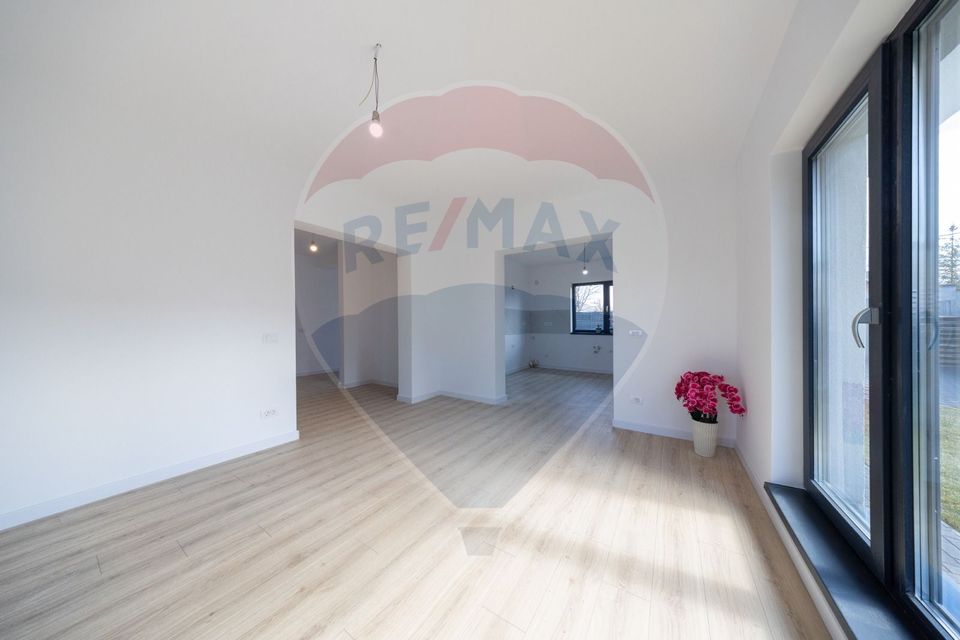 4 room House / Villa for sale