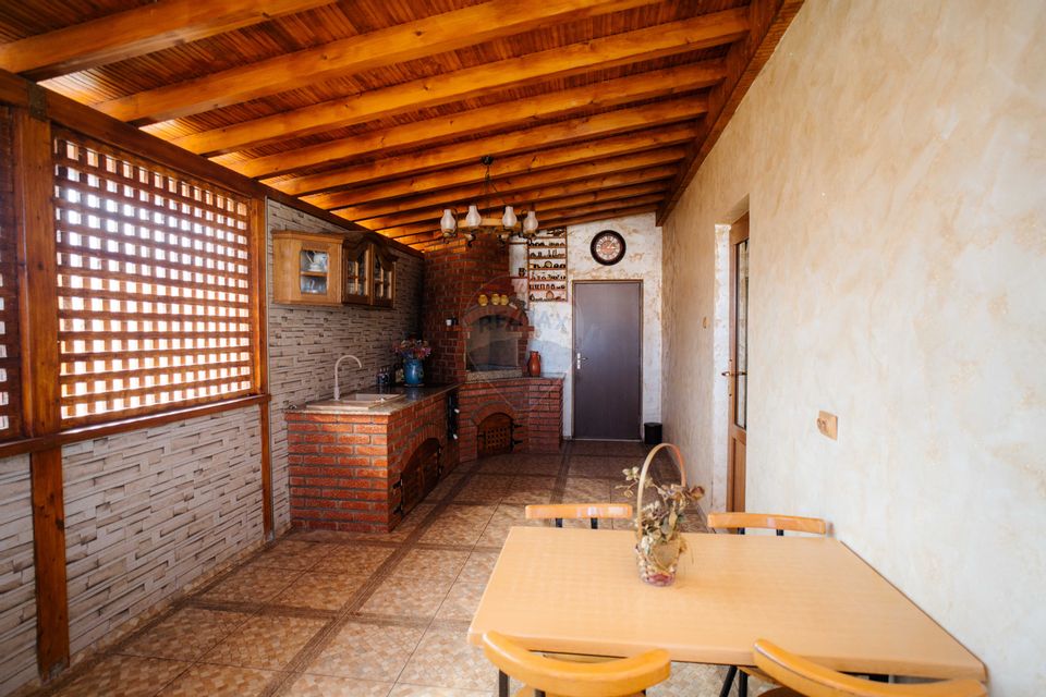 5 room House / Villa for sale, Periferie area