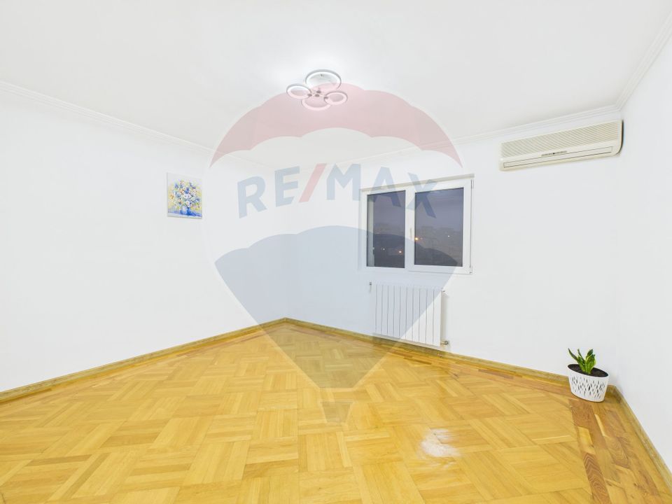 Vilă  S+P+2E  Petre Ispirescu- Sebastian, renovata complet