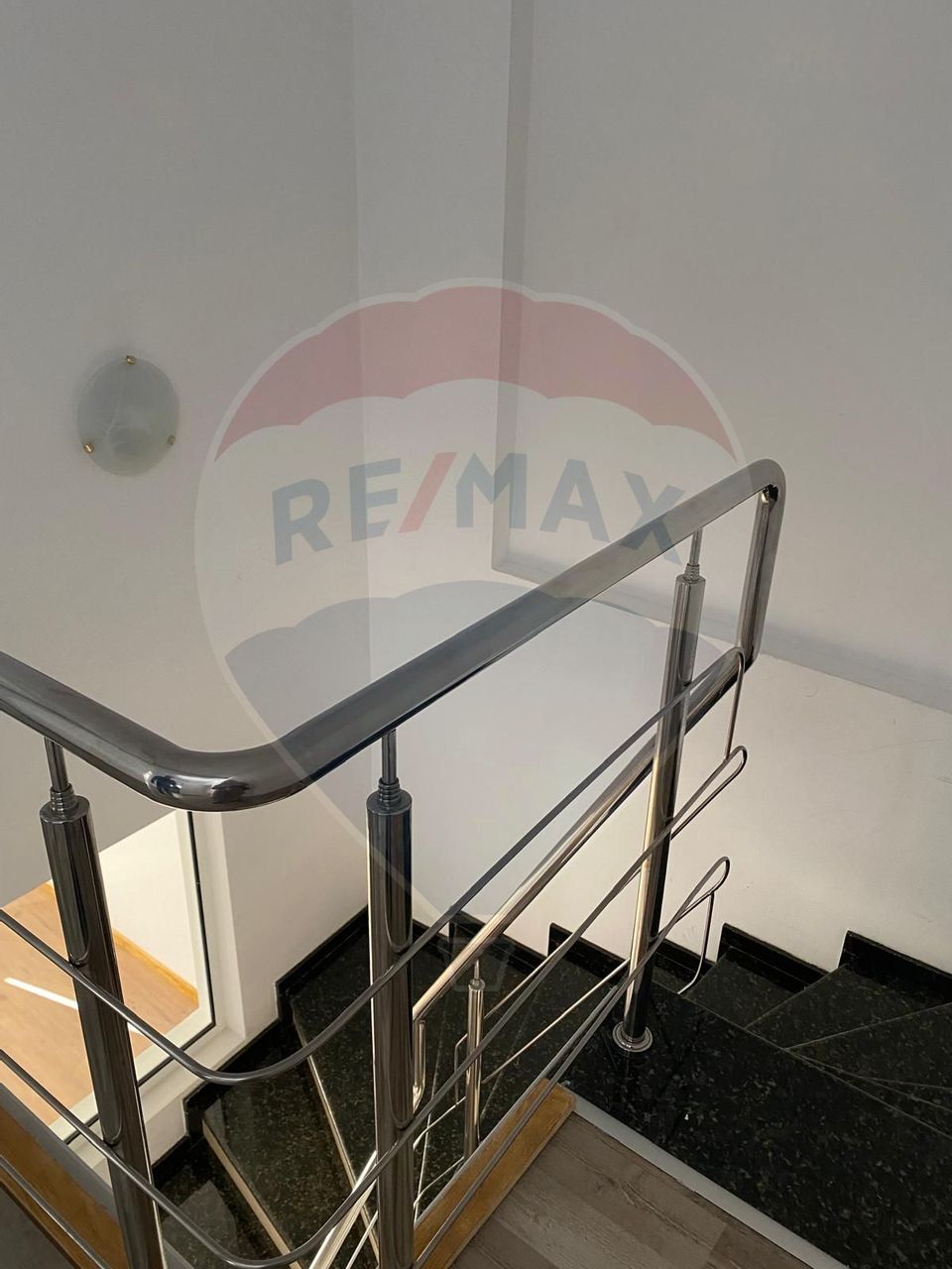 Ground floor + 1st floor for rent in villa – 220 sqm – Vitan Mall area