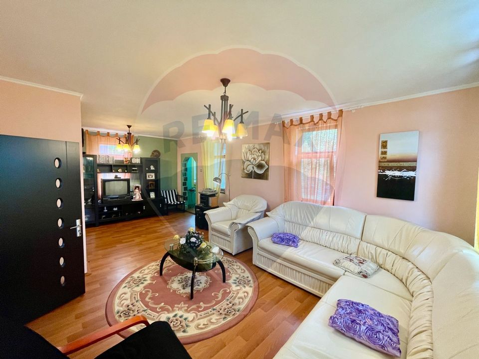 4 room House / Villa for sale