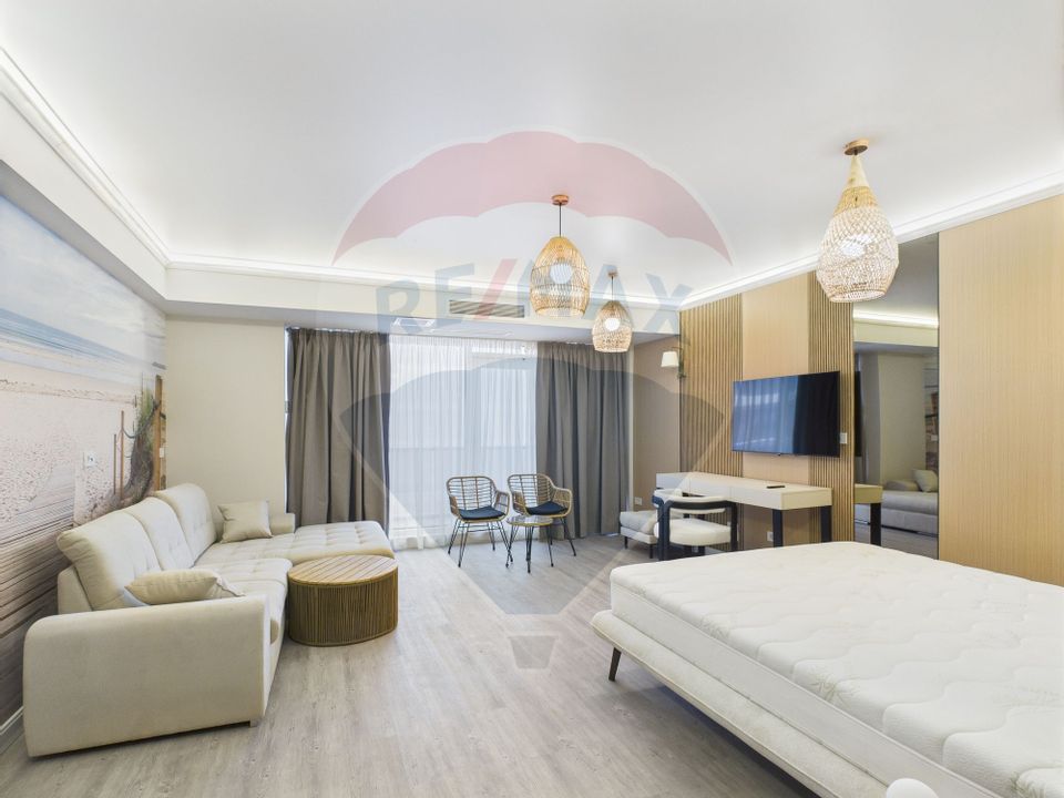 Studio cu vedere la mare | White Titanic – Mamaia Sat