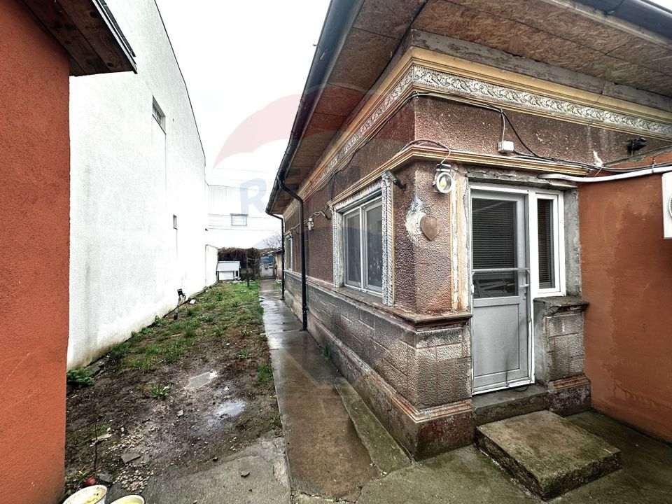 Casă / Vilă cu 3 camere de vânzare în zona Straulesti