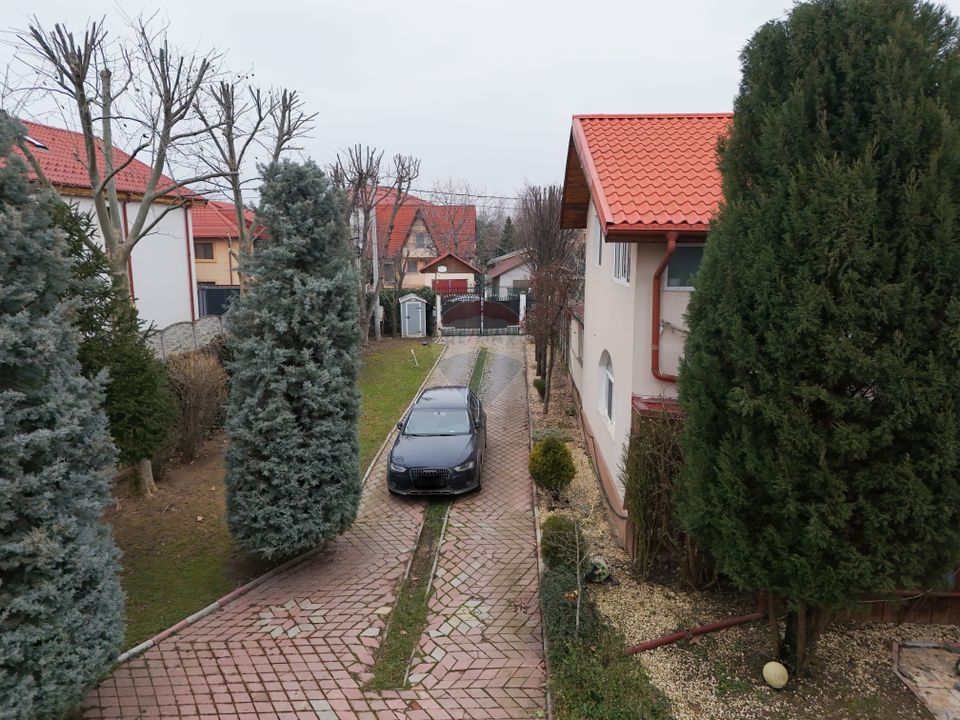 DE VANZARE Reședință Premium cu Piscină și Teren Generos – Chiajna