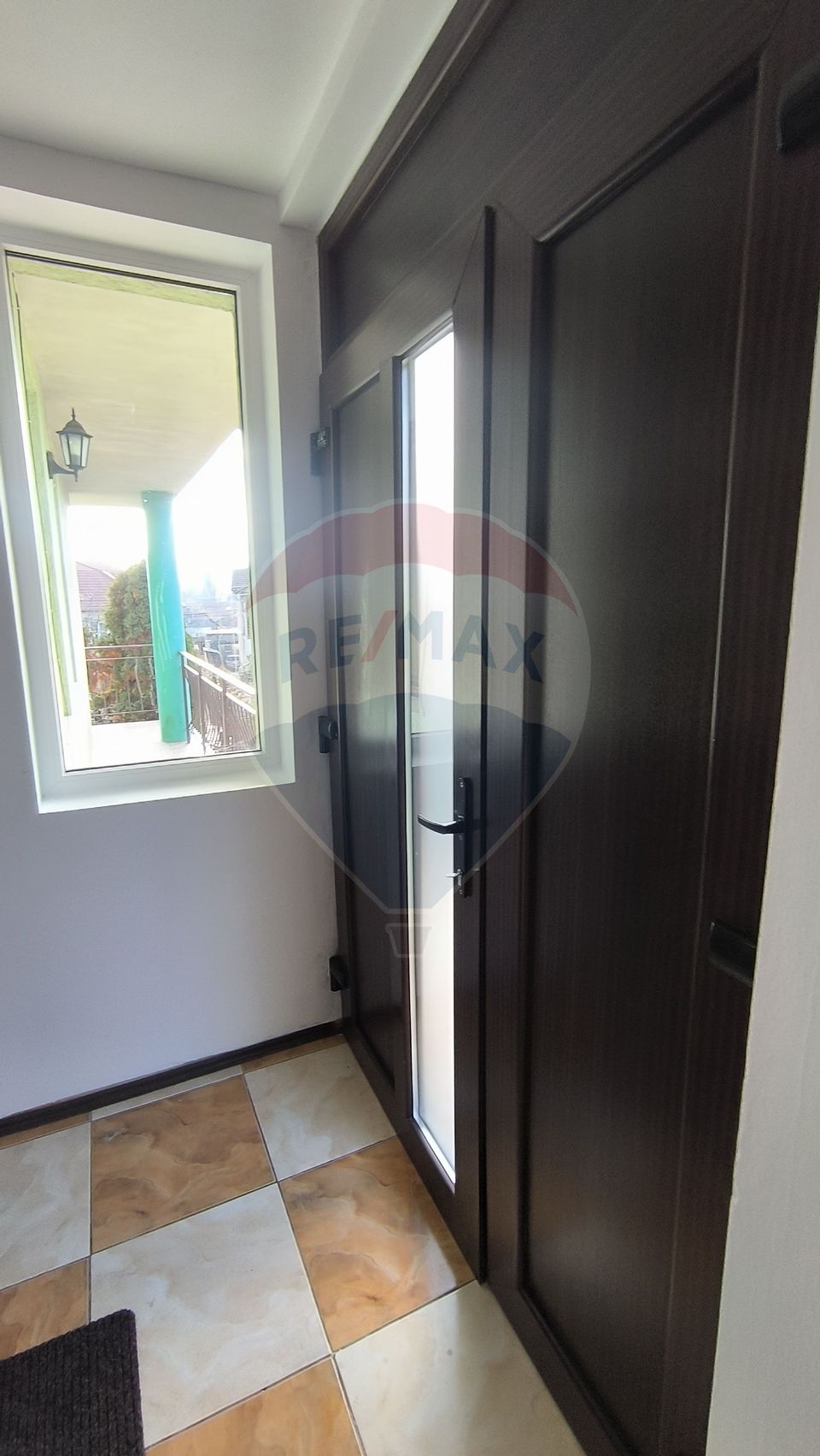 Apartament 3 camere de inchiriat în zona Dambul Rotund