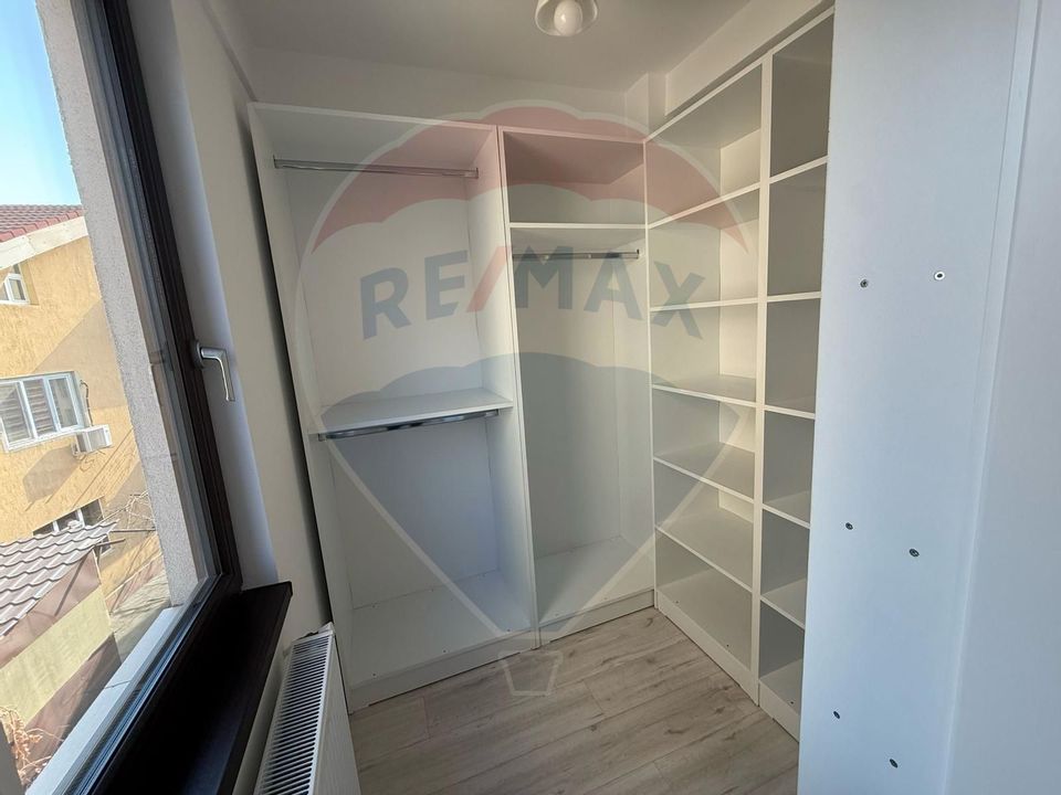 Apartament Decomandat Central 3 camere, 2 bai + loc de parcare privat