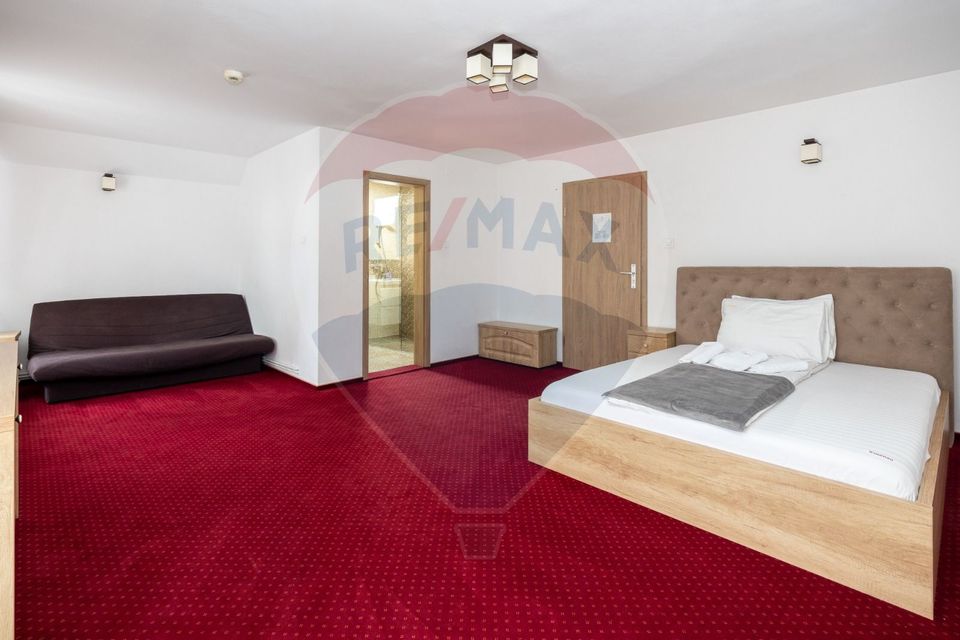 21 room Hotel / Pension for rent, Central area