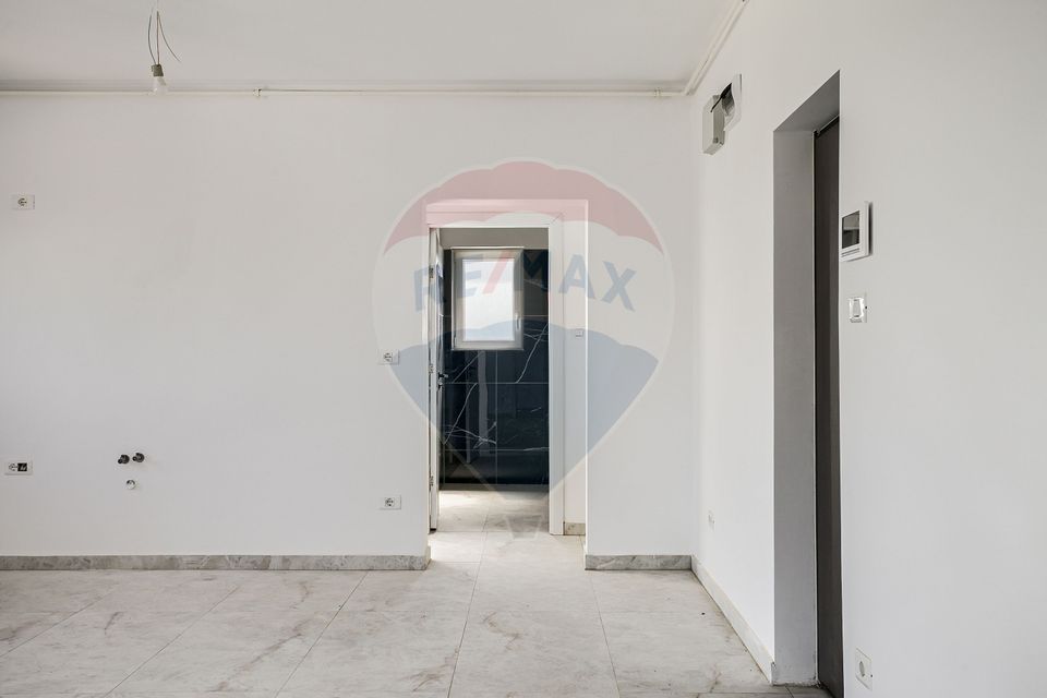 Apartament Nou 3 camere de vânzare  zona Gradiste