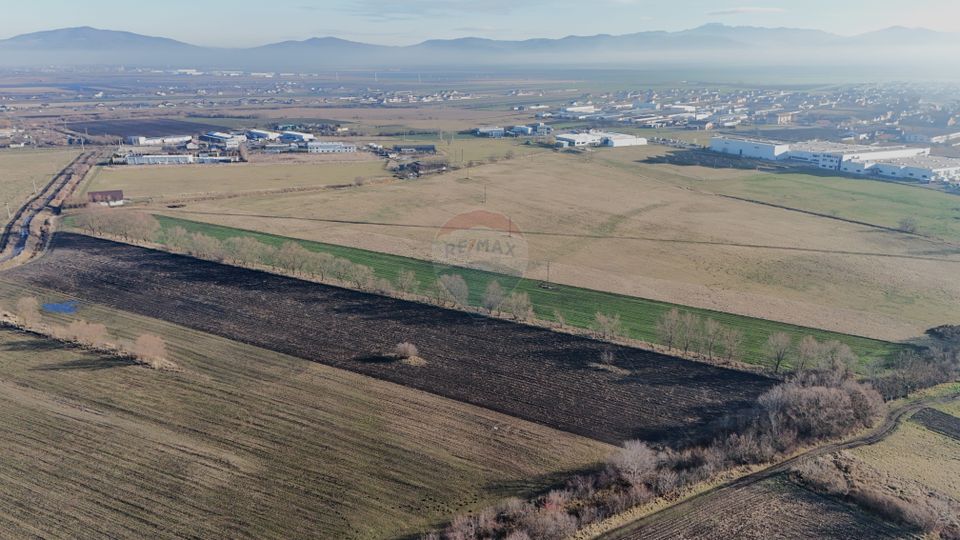 Teren extravilan cu potențial ridicat rezidential/industrial | Hărman