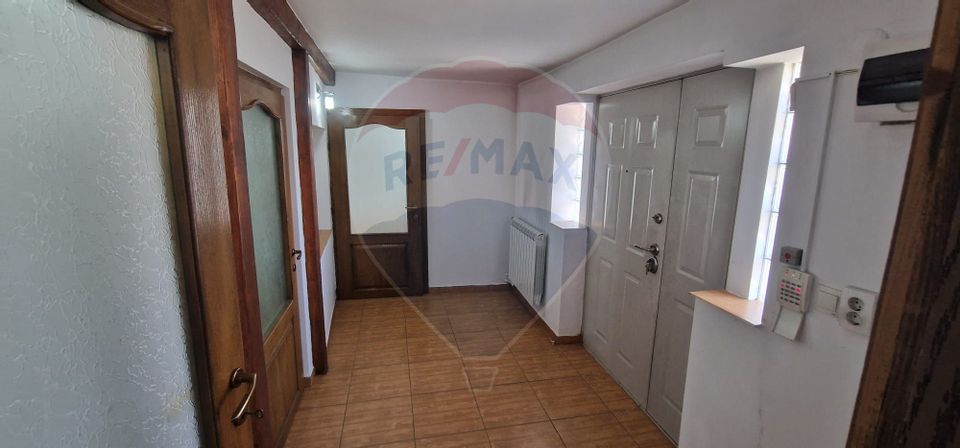 4 room House / Villa for sale, Central area
