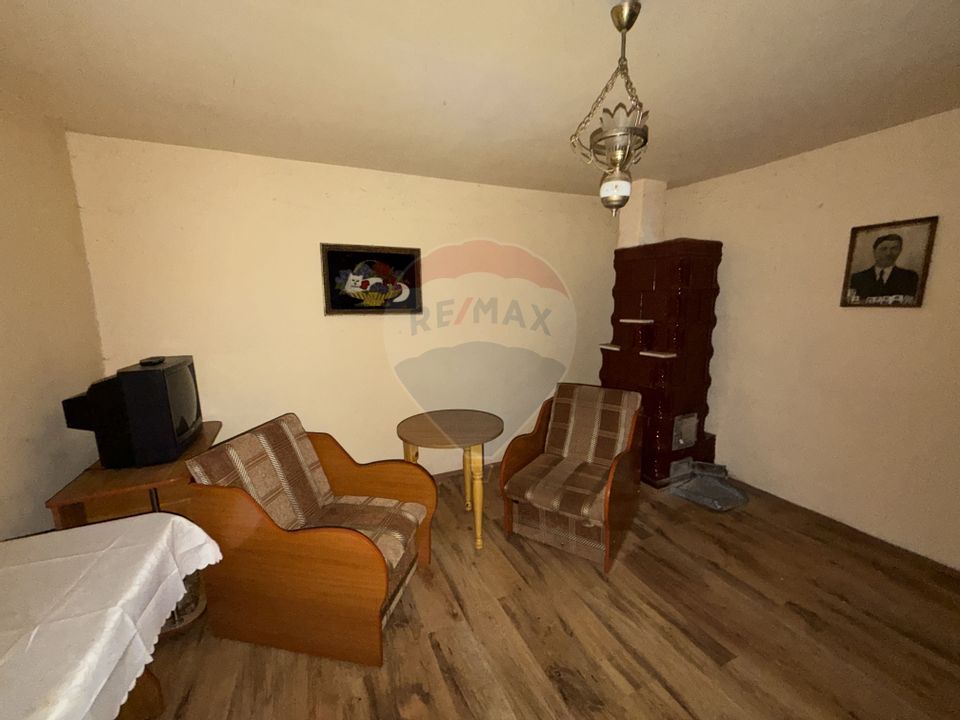 Casă cu teren Tifesti