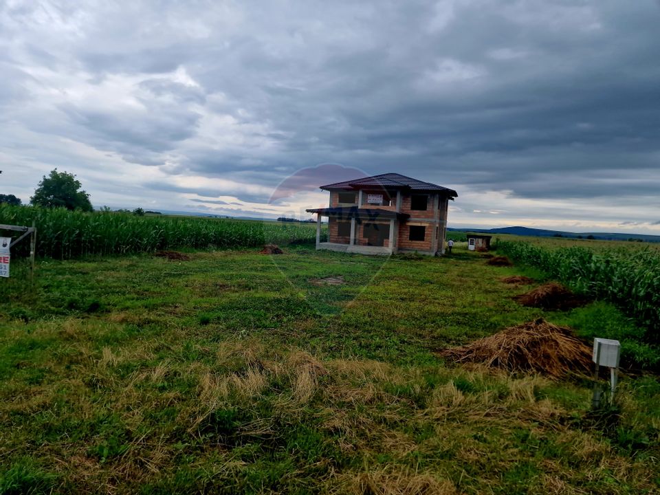 Casă Nouă cu Teren Generos – Borlești, Neamț