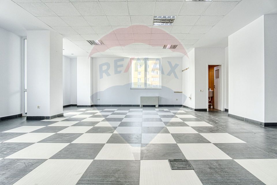 121sq.m Office Space for rent, Central area