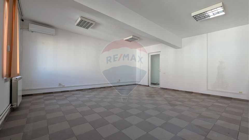 100sq.m Office Space for rent, Regie area