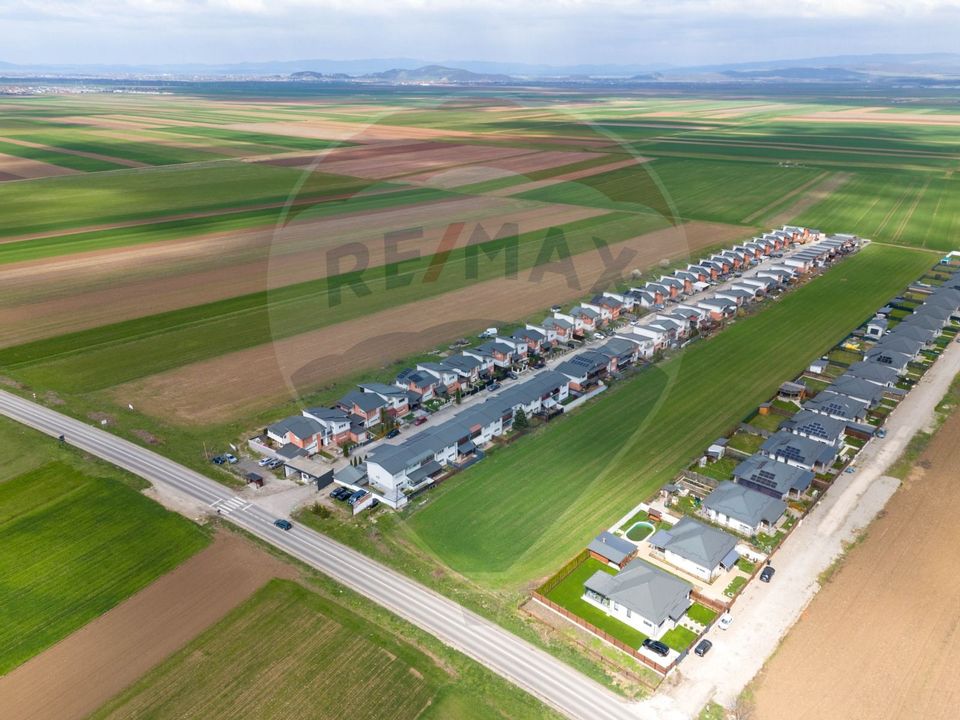 4 room House / Villa for sale