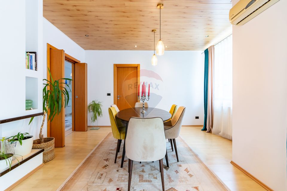 Casă / Vilă in Corbeanca, langa lac, zona exclusivista